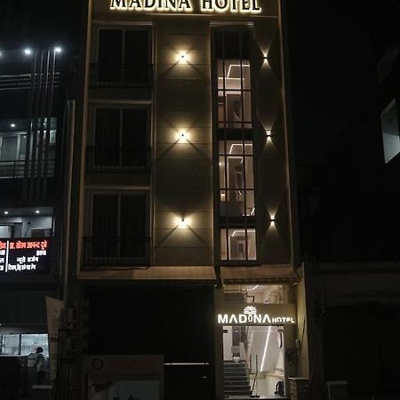 Madina Hotel Prayagraj Extérieur photo
