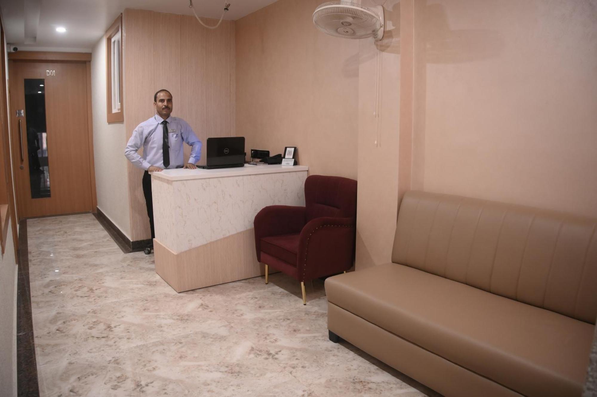 Madina Hotel Prayagraj Extérieur photo