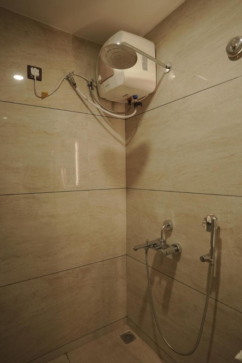 Madina Hotel Prayagraj Extérieur photo